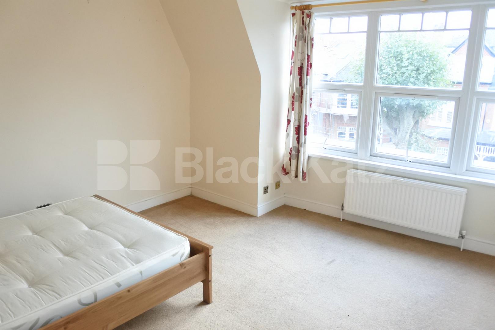 			NEW INSTRUCTION!, 3 Bedroom, 1 bath, 1 reception Flat			 Kings Avenue, Muswell Hill