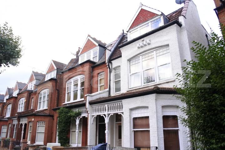 			NEW INSTRUCTION!, 3 Bedroom, 1 bath, 1 reception Flat			 Kings Avenue, Muswell Hill