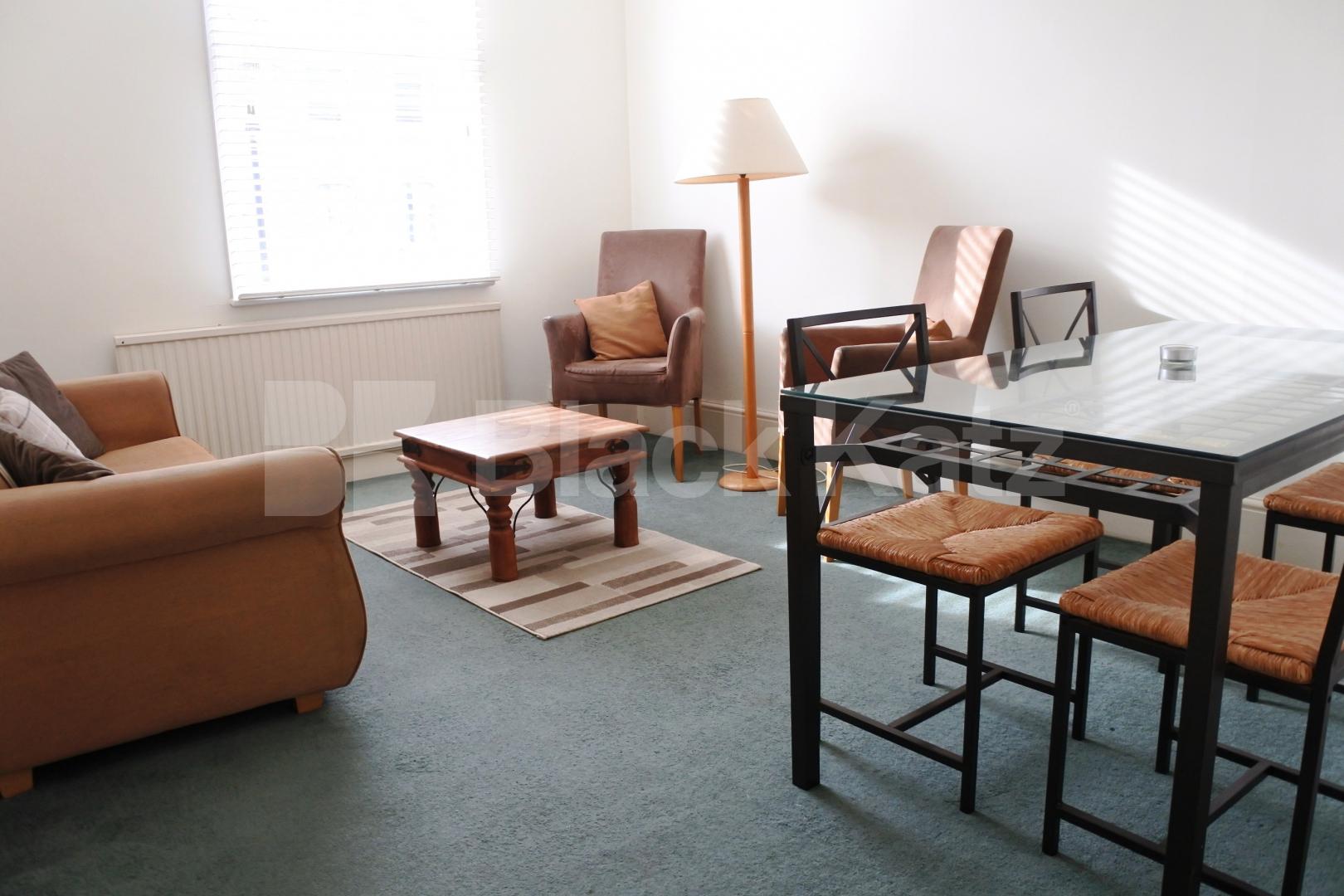 			2 Bedroom, 1 bath, 1 reception Flat			 Florence road, Stroud green