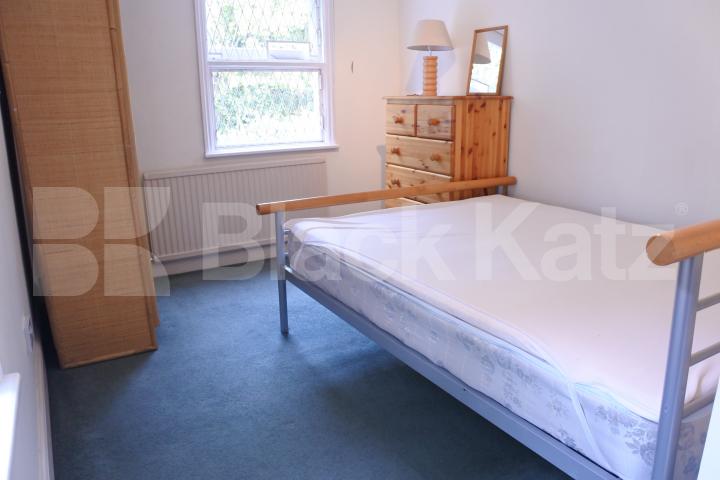 			2 Bedroom, 1 bath, 1 reception Flat			 Florence road, Stroud green