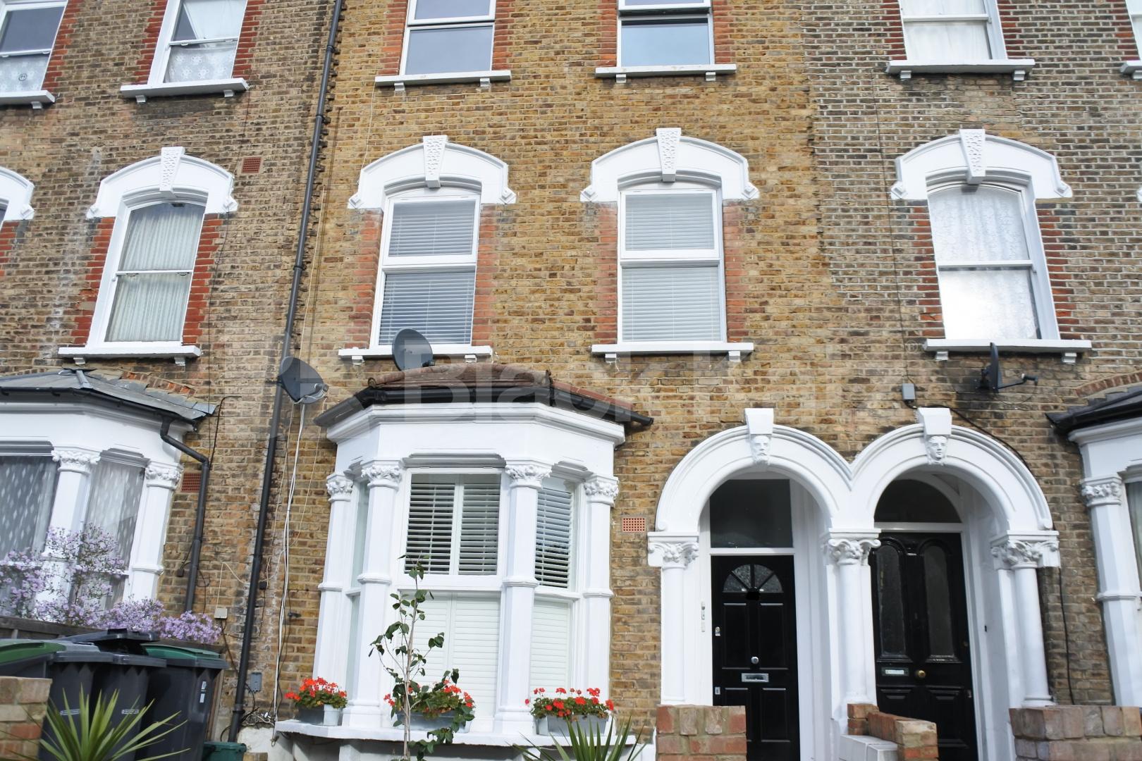 			2 Bedroom, 1 bath, 1 reception Flat			 Florence road, Stroud green
