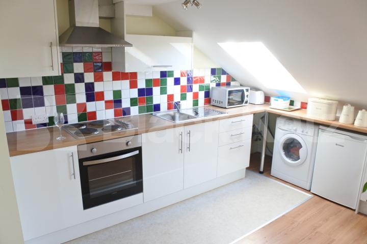 			Modern One Bed Apartment Inclusive Of All Bills !, 1 Bedroom, 1 bath, 1 reception Flat			 Brownlow Road , Bounds Green