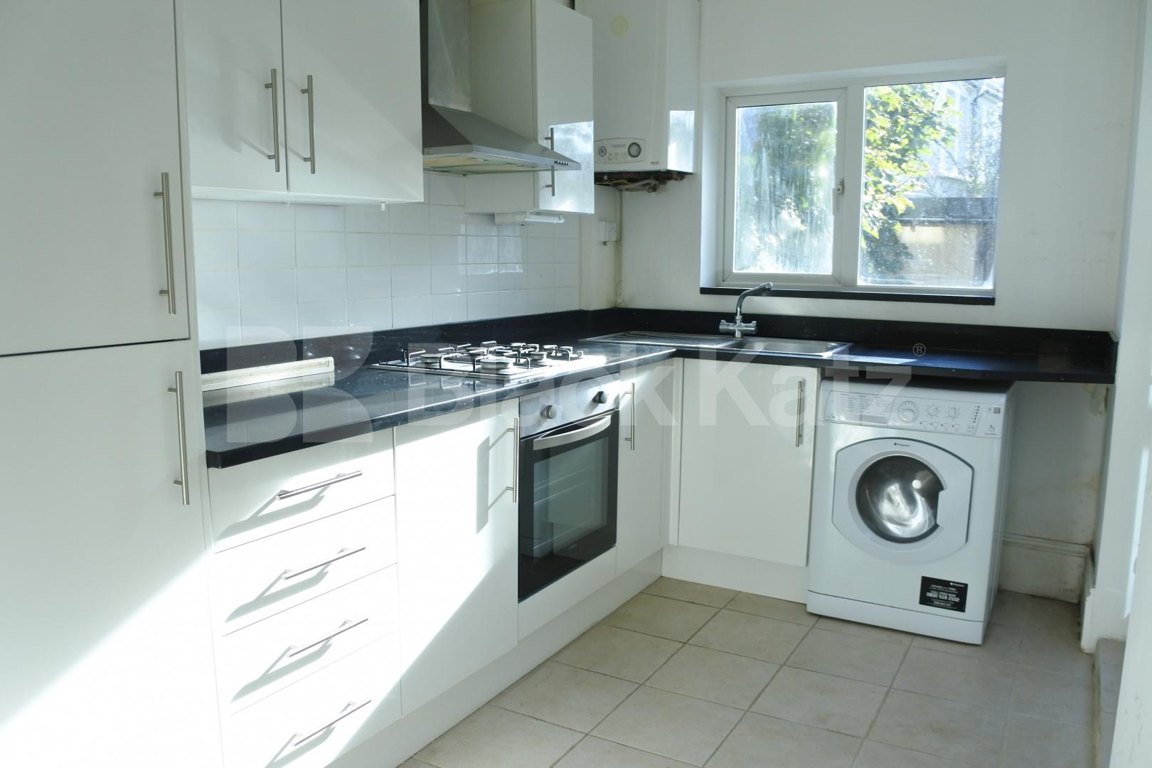 			3 Bedroom, 1 bath, 1 reception House			 Beechwood road, Crouch End