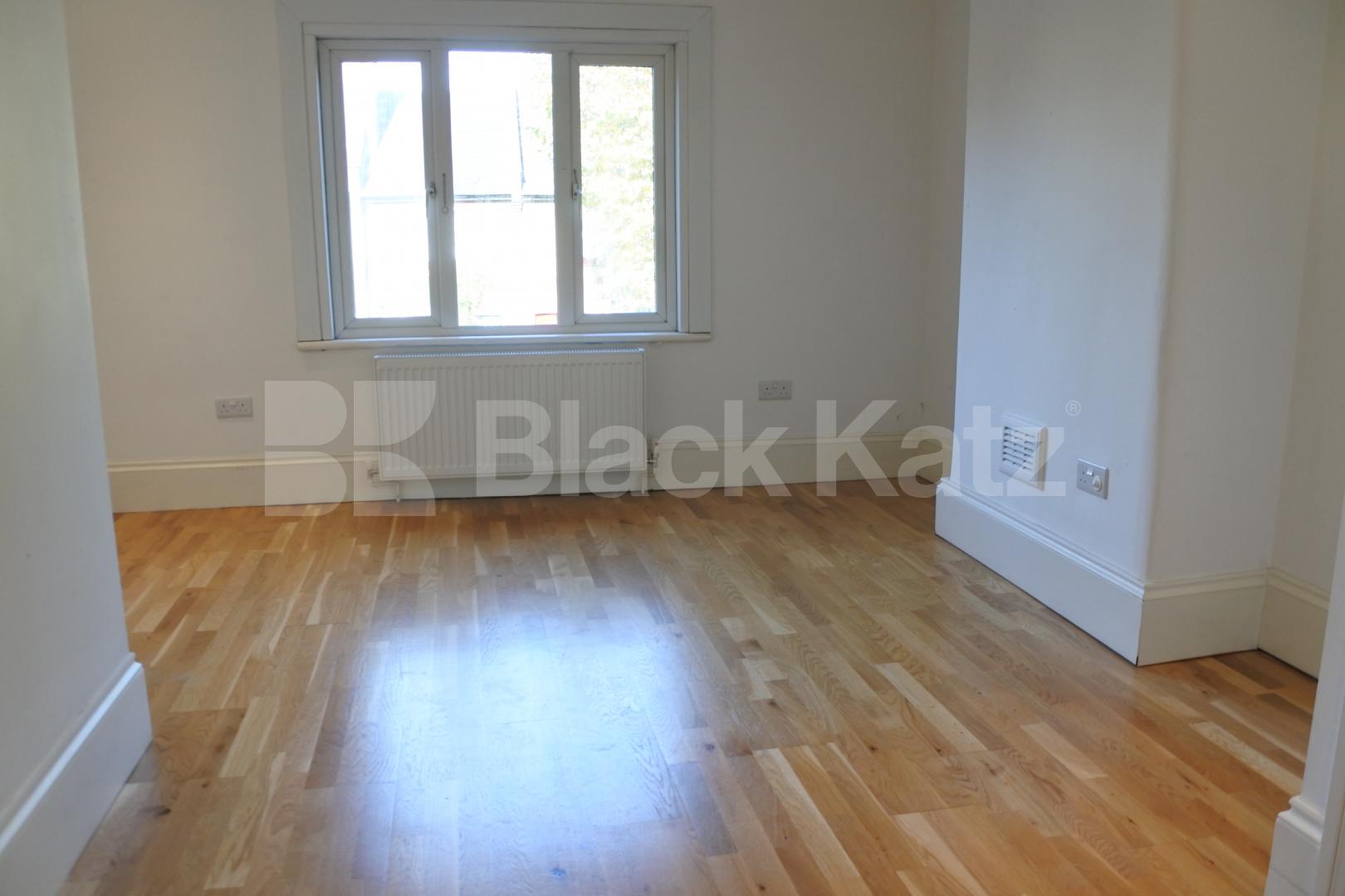 			3 Bedroom, 1 bath, 1 reception House			 Beechwood road, Crouch End