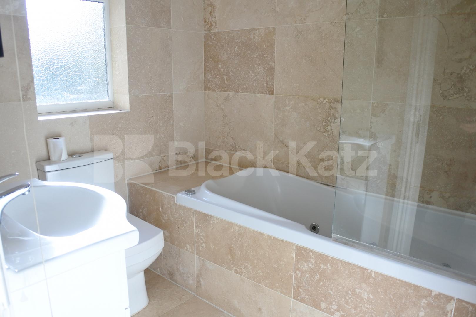 			3 Bedroom, 1 bath, 1 reception House			 Beechwood road, Crouch End