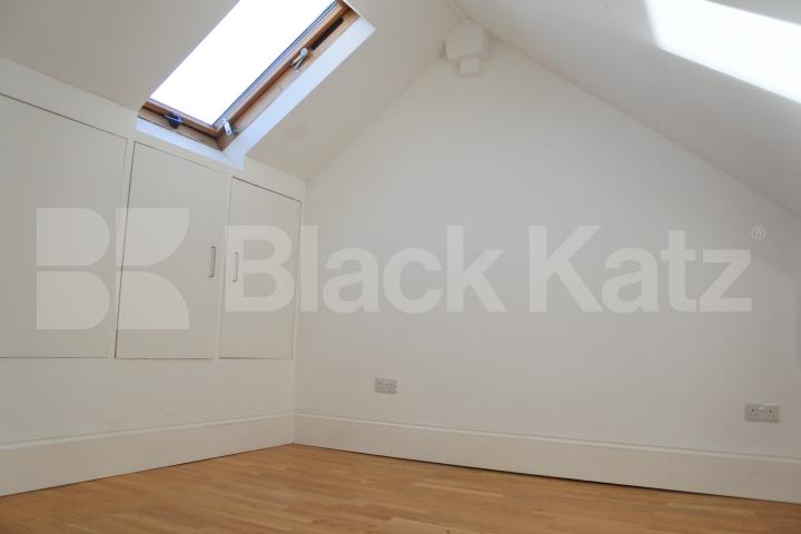 			3 Bedroom, 1 bath, 1 reception House			 Beechwood road, Crouch End