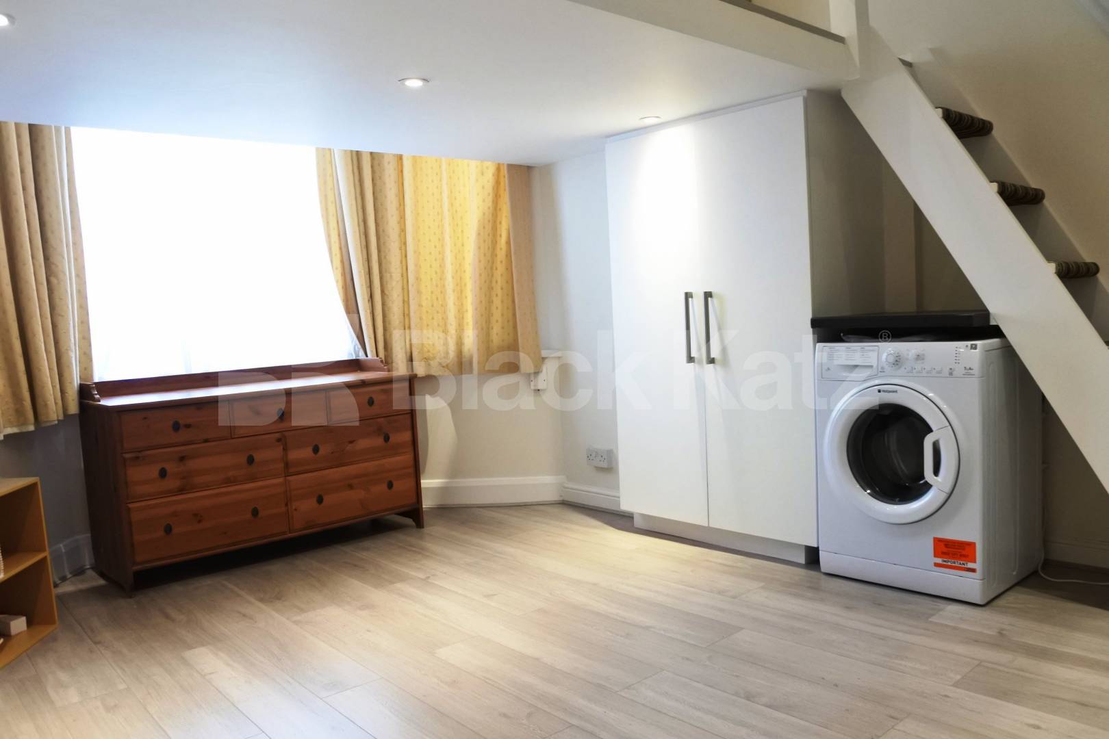 			Studio Apartment, 1 bath, 1 reception Flat			 Muswell Hill, Muswell Hill