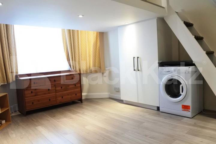 			Studio Apartment, 1 bath, 1 reception Flat			 Muswell Hill, Muswell Hill