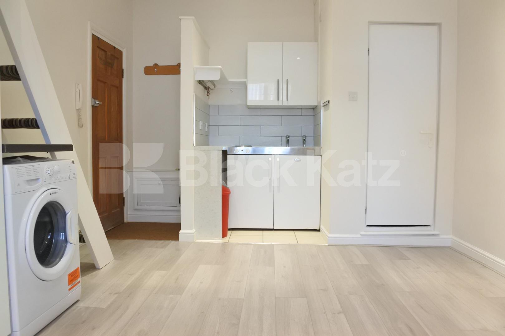 			Studio Apartment, 1 bath, 1 reception Flat			 Muswell Hill, Muswell Hill