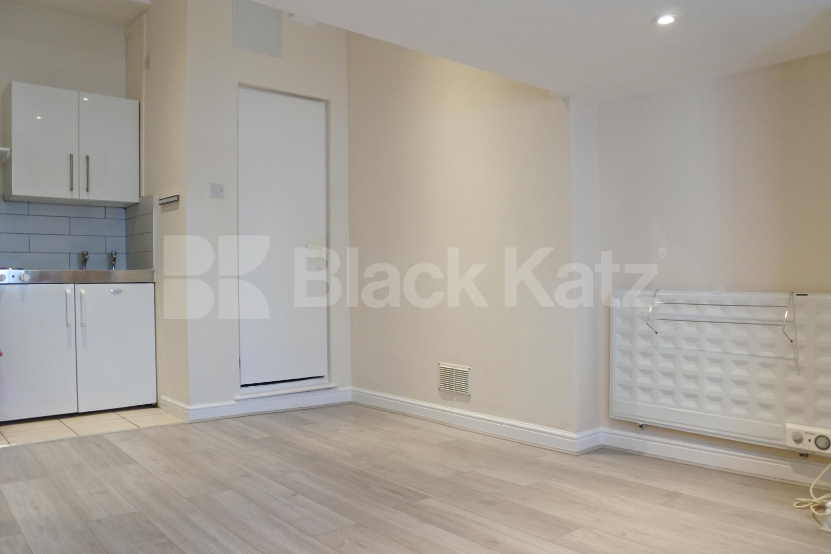 			Studio Apartment, 1 bath, 1 reception Flat			 Muswell Hill, Muswell Hill