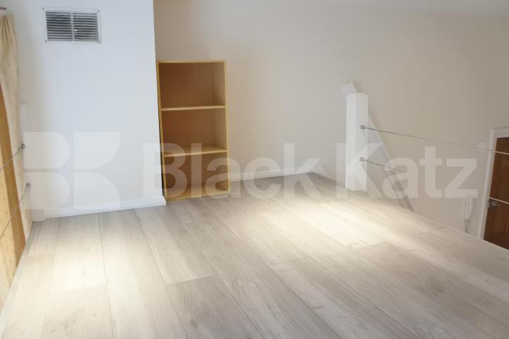 			Studio Apartment, 1 bath, 1 reception Flat			 Muswell Hill, Muswell Hill