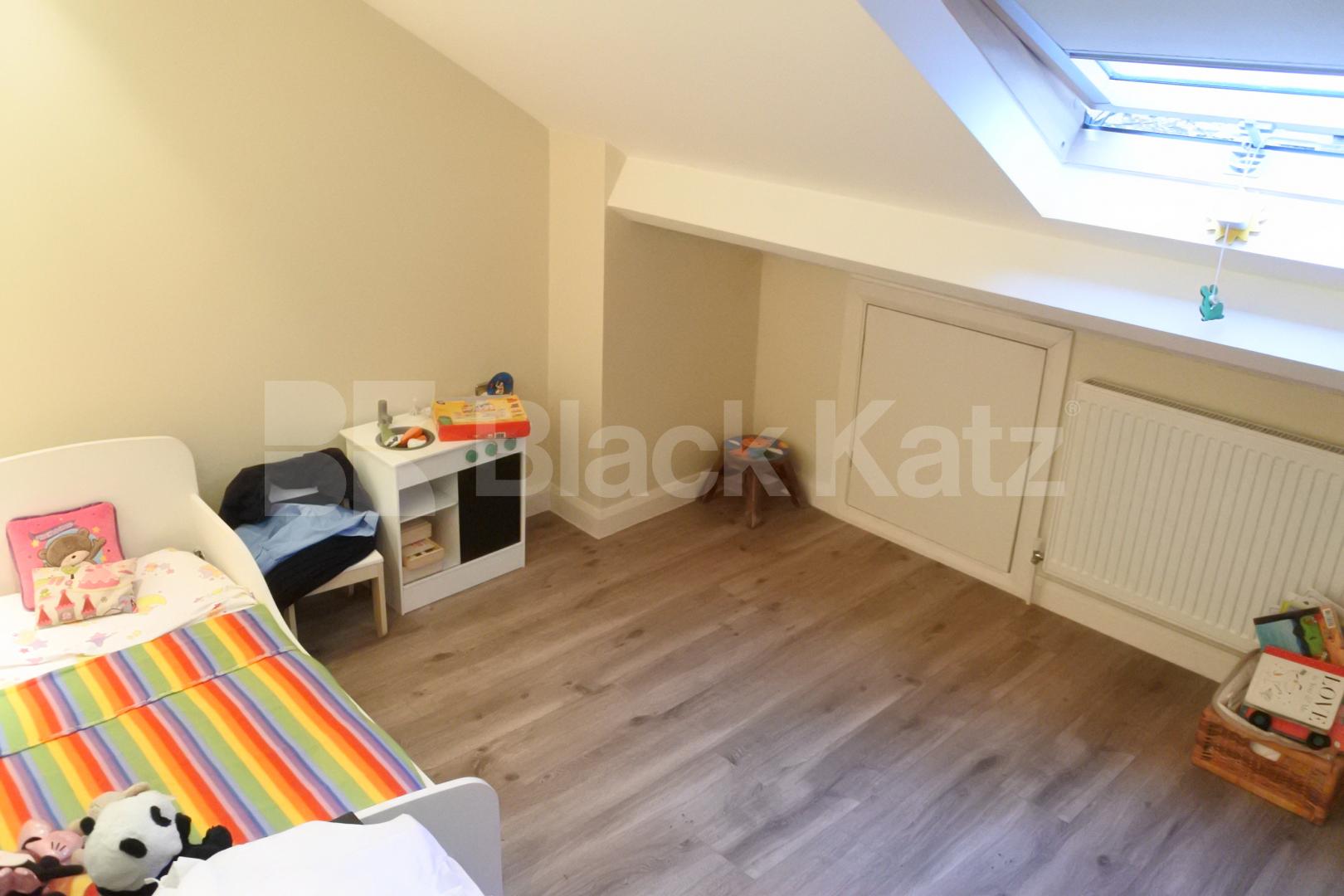 			NEW INSTRUCTION!, 3 Bedroom, 1 bath, 1 reception Apartment			 Middle Lane, Crouch End/Hornsey