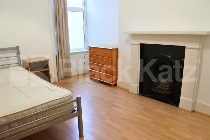 			3 Bedroom, 1 bath, 1 reception Flat			 Tottenham Lane, Crouch End