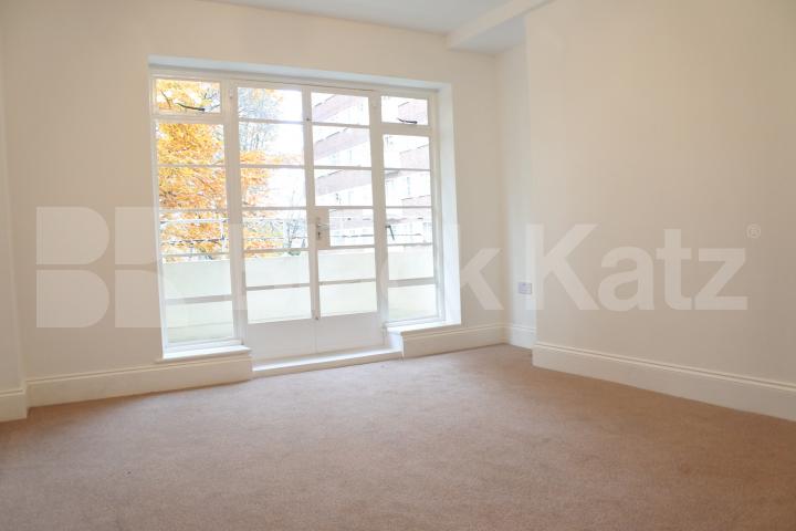 			3 Bedroom, 1 bath, 1 reception Flat			 Hornsey Lane, Highgate