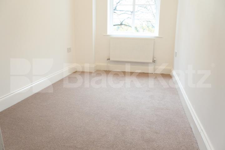 			3 Bedroom, 1 bath, 1 reception Flat			 Hornsey Lane, Highgate
