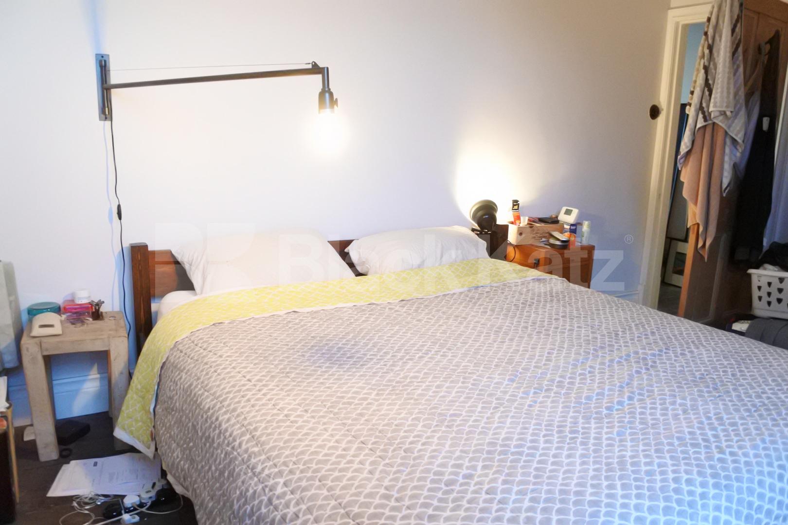 			Amazing Top Floor 2 Bed Property With Balcony !, 2 Bedroom, 1 bath, 1 reception Flat			 Priory Road, Crouch End