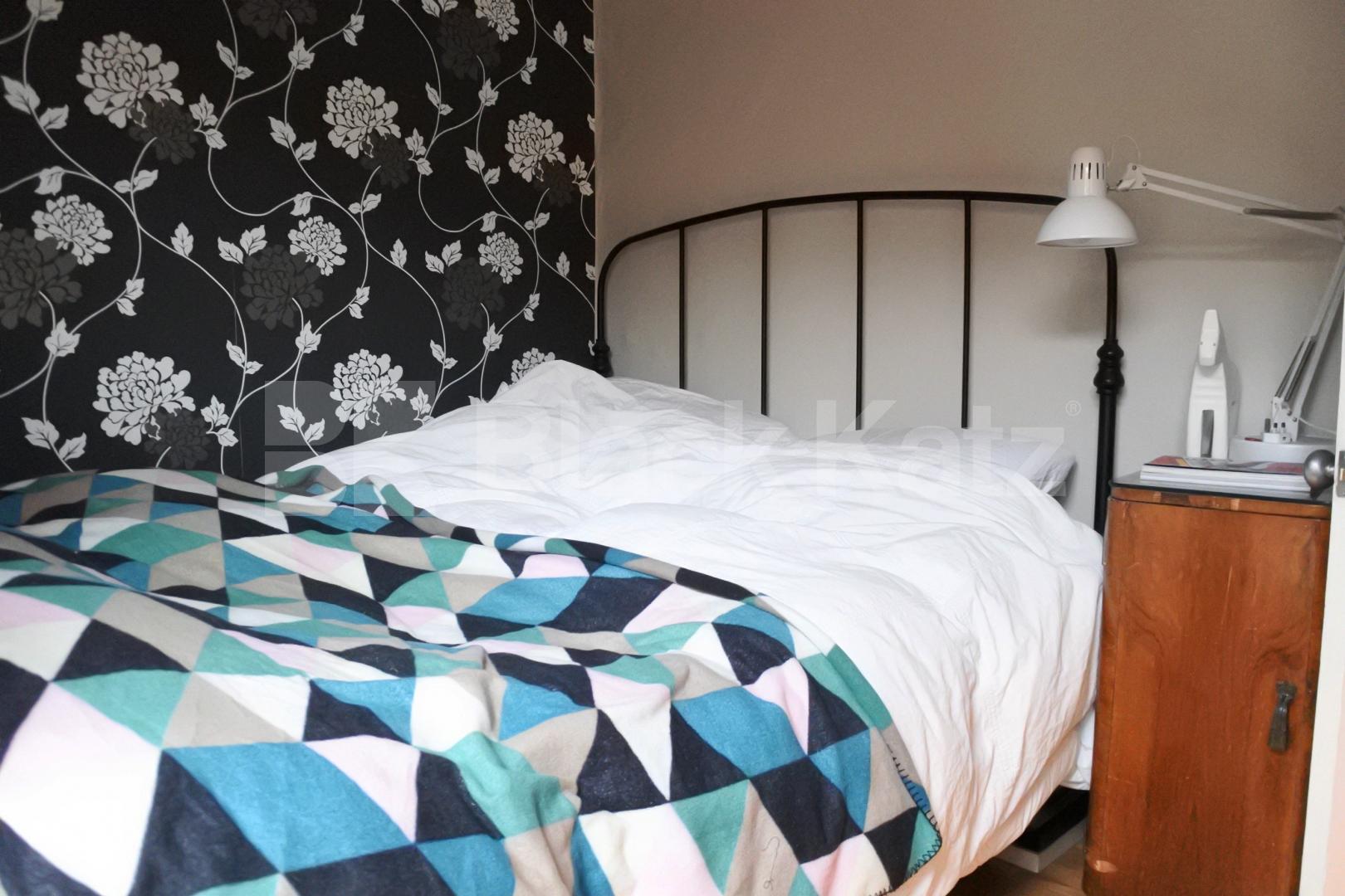 			Amazing Top Floor 2 Bed Property With Balcony !, 2 Bedroom, 1 bath, 1 reception Flat			 Priory Road, Crouch End