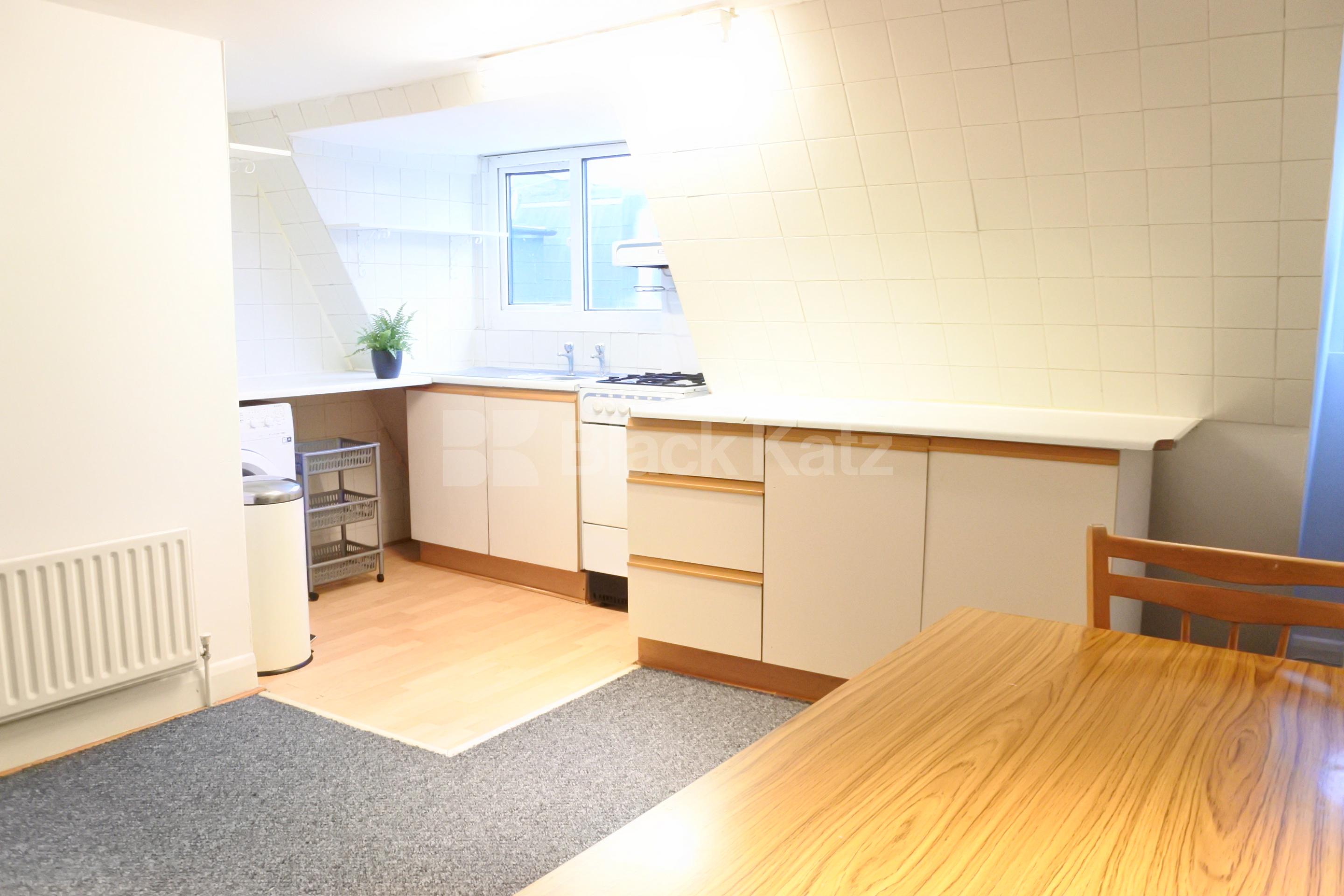 			New Instruction!, 1 Bedroom, 1 bath, 1 reception Flat			 Fairfax Mews, Turnpike Lane N8
