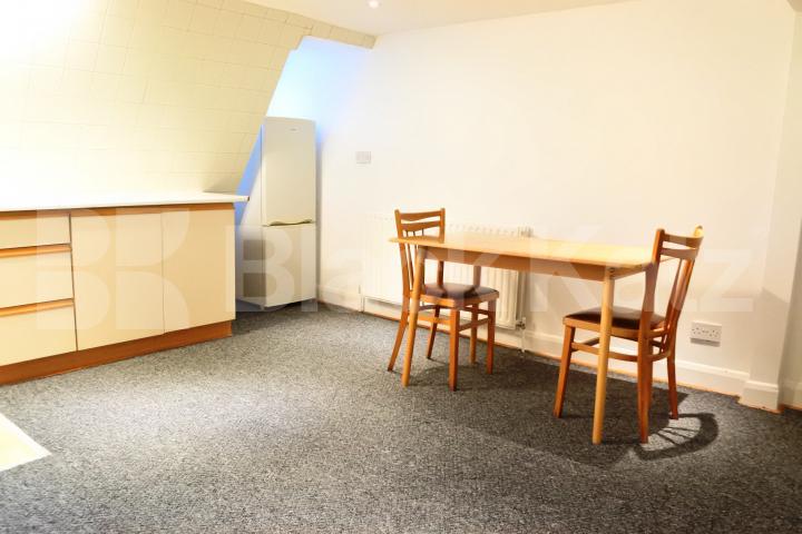 			New Instruction!, 1 Bedroom, 1 bath, 1 reception Flat			 Fairfax Mews, Turnpike Lane