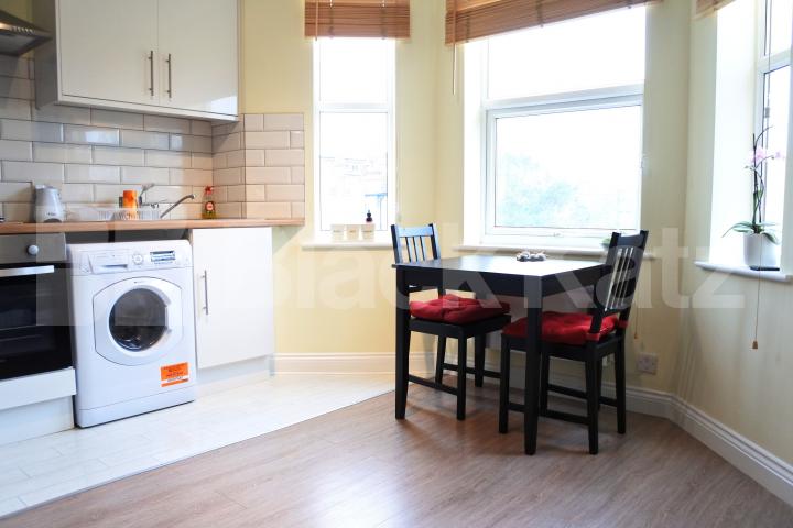 			Rent inclusive of all bills!, 1 Bedroom, 1 bath, 1 reception Flat			 Brownlow Road, Bounds Green 