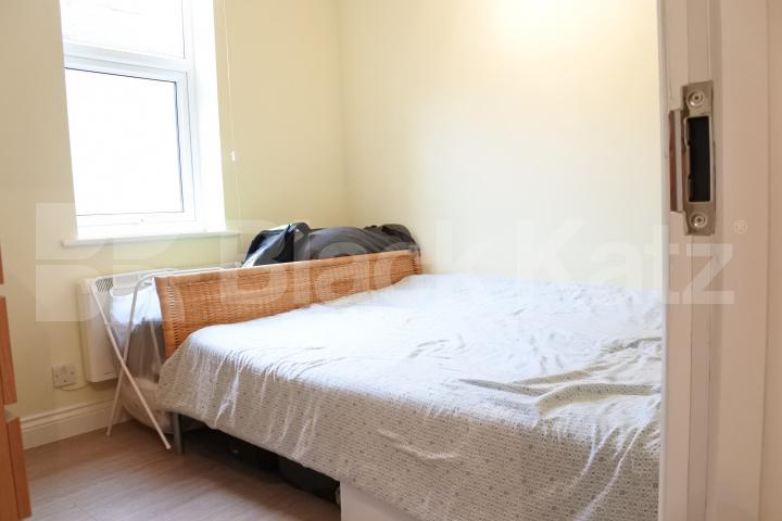 			Rent inclusive of all bills!, 1 Bedroom, 1 bath, 1 reception Flat			 Brownlow Road, Bounds Green 