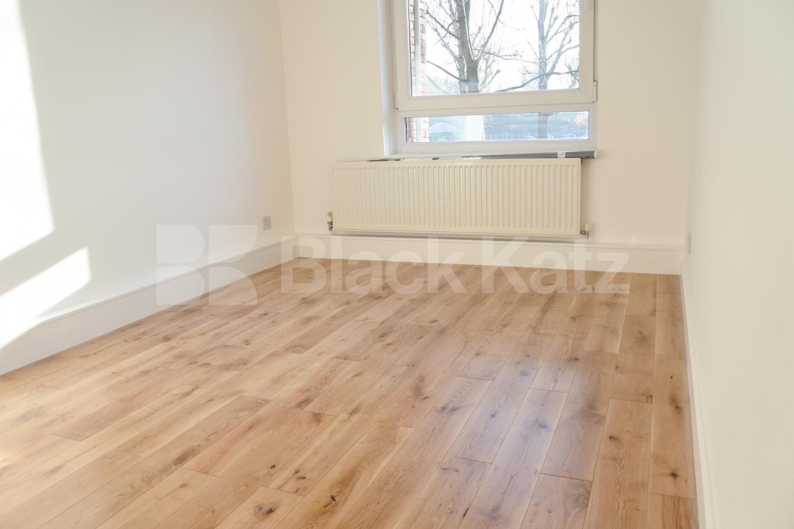 			FANSTASTIC NEW INSTRUCTION!, 4 Bedroom, 1 bath, 1 reception Maisonette			 Erskin Crescent, Tottenham Hale