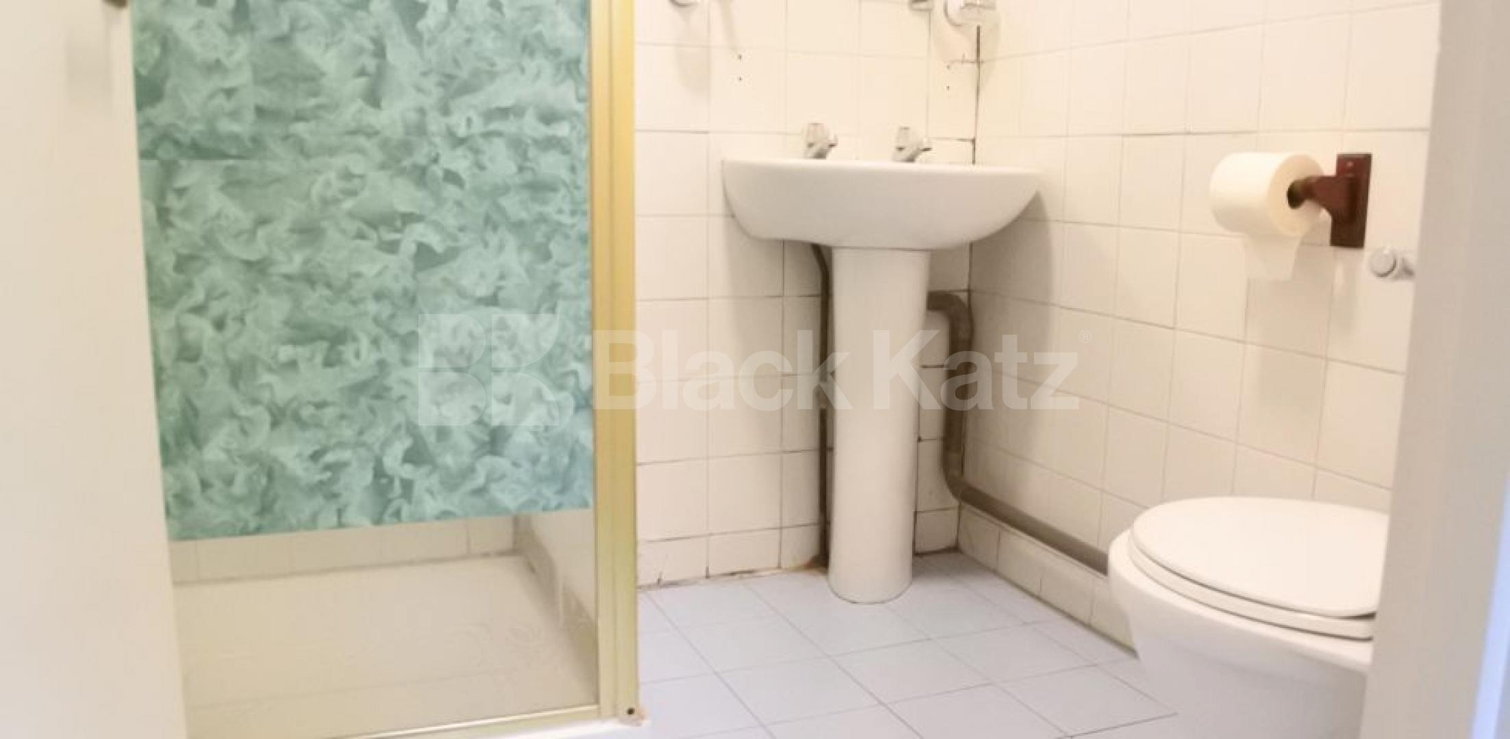 			Great 1 Bedroom , 1 Bedroom, 1 bath, 1 reception Flat			 Fairfax Mews, Turnpike Lane