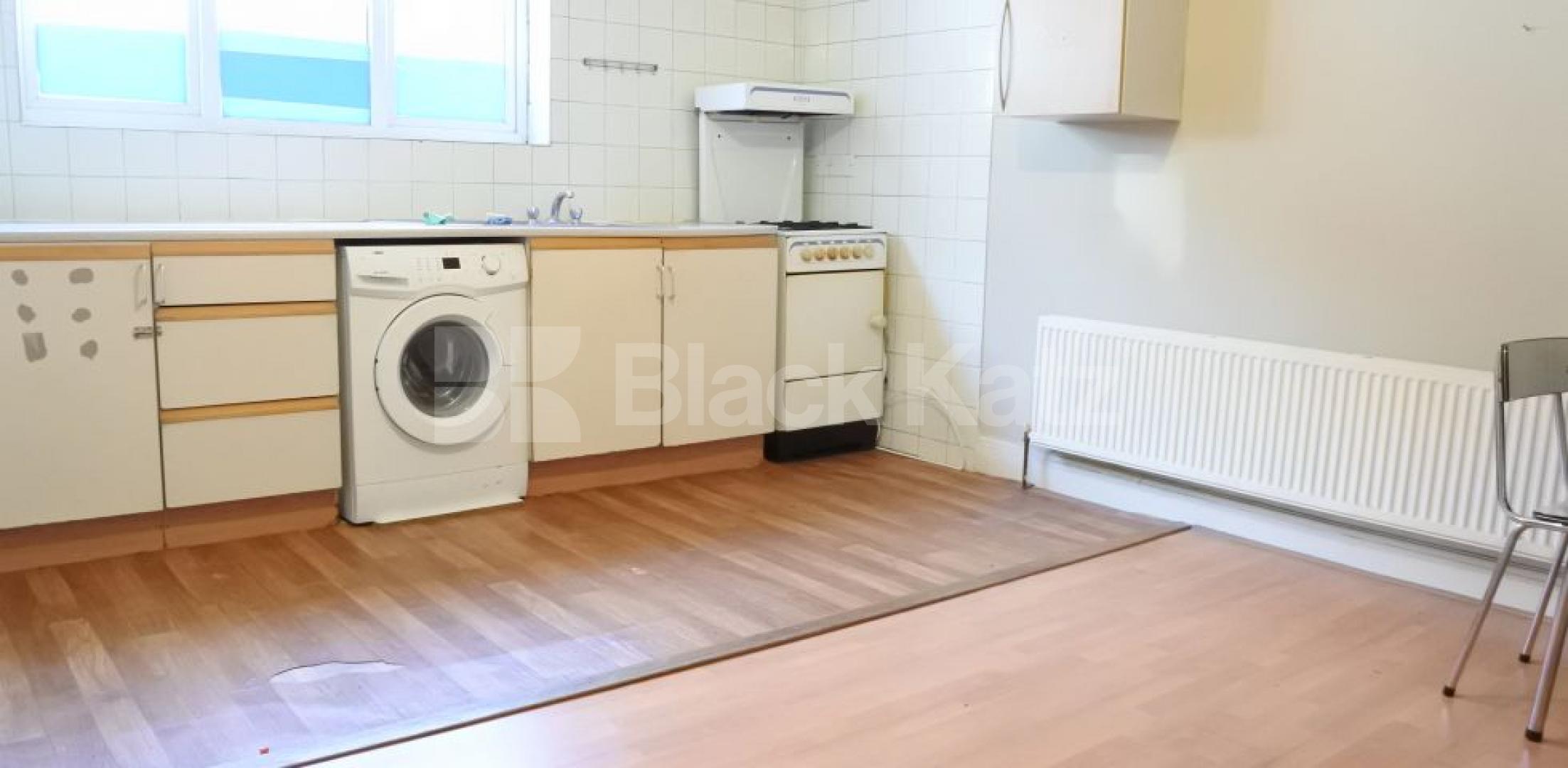 			Great 1 Bedroom , 1 Bedroom, 1 bath, 1 reception Flat			 Fairfax Mews, Turnpike Lane