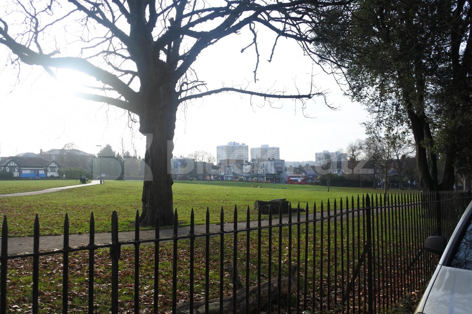 			NEW INSTRUCTION!, 3 Bedroom, 1 bath, 1 reception Flat			 Woodside Road, Wood Green