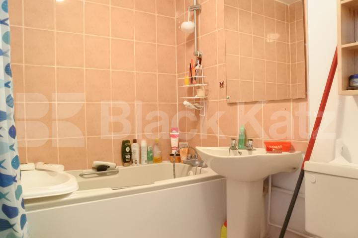 			1 Bedroom, 1 bath, 1 reception Flat			 Cambridge Gardens, MUSWELL HILL N10