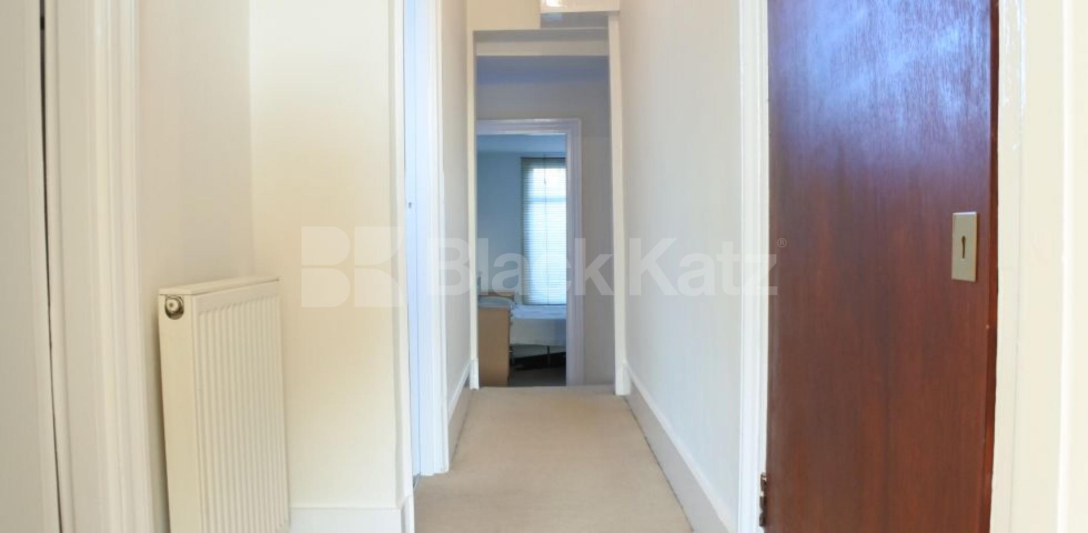 			1 Bedroom, 1 bath, 1 reception Flat			 Park Road, CROUCH END