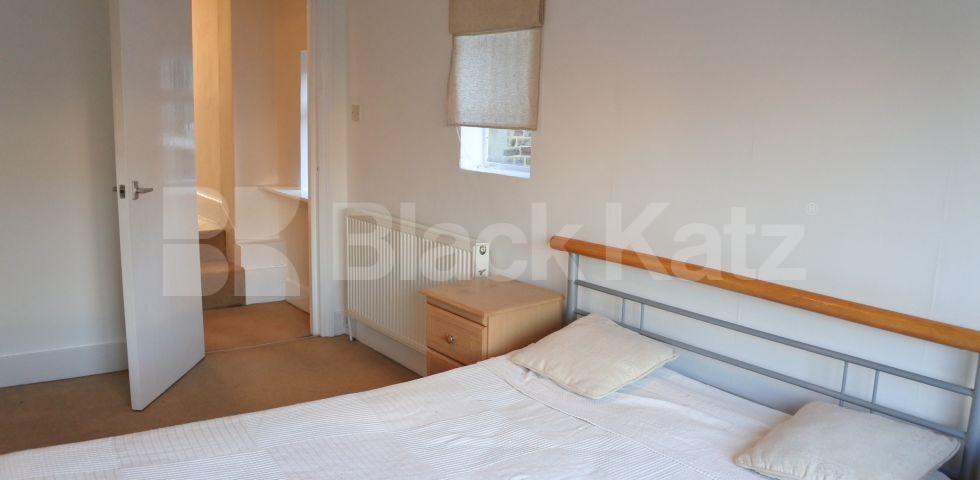 			1 Bedroom, 1 bath, 1 reception Flat			 Park Road, CROUCH END