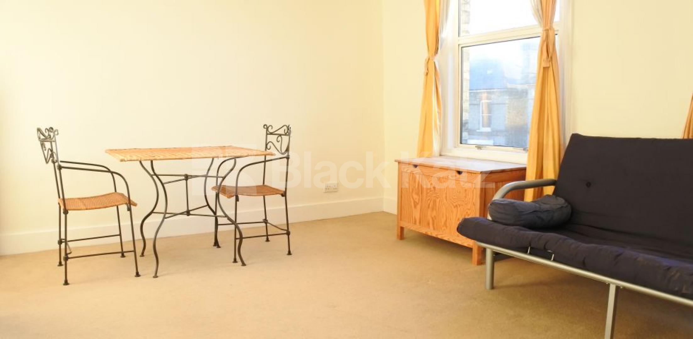 			1 Bedroom, 1 bath, 1 reception Flat			 Park Road, CROUCH END