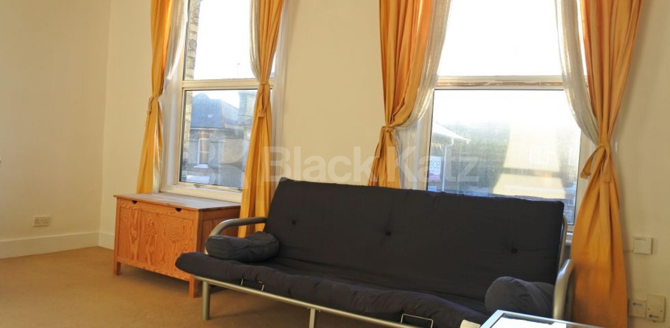 			1 Bedroom, 1 bath, 1 reception Flat			 Park Road, CROUCH END