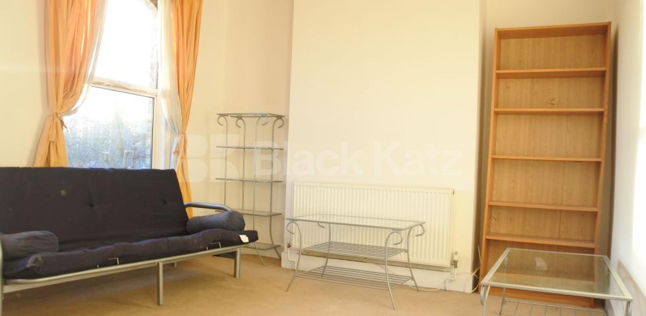 			1 Bedroom, 1 bath, 1 reception Flat			 Park Road, CROUCH END