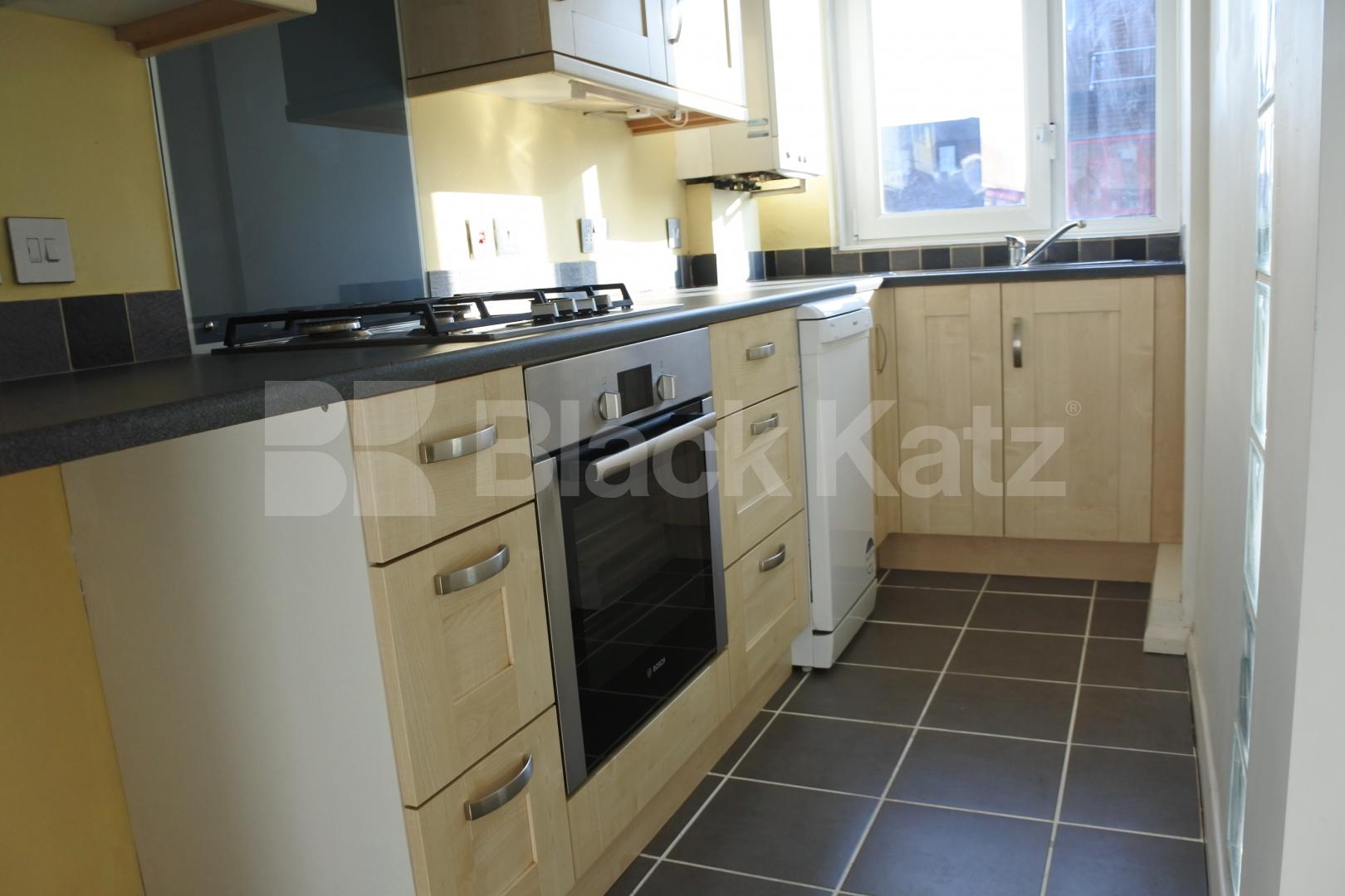 			1 Bedroom, 1 bath, 1 reception Flat			 The Sandlings, Wood Green