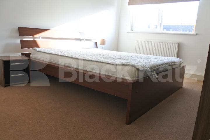 			1 Bedroom, 1 bath, 1 reception Flat			 The Sandlings, Wood Green