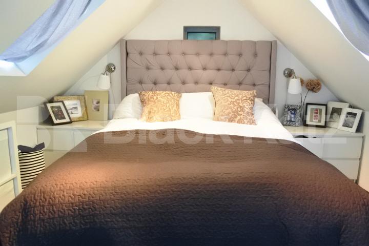 			Unique Property !, 1 Bedroom, 1 bath, 1 reception House			 Womersley Road, CROUCH END