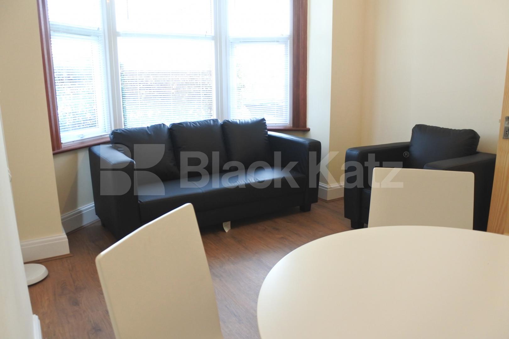 			2 Bedroom, 1 bath, 1 reception Flat			 Lesley road, East Finchley