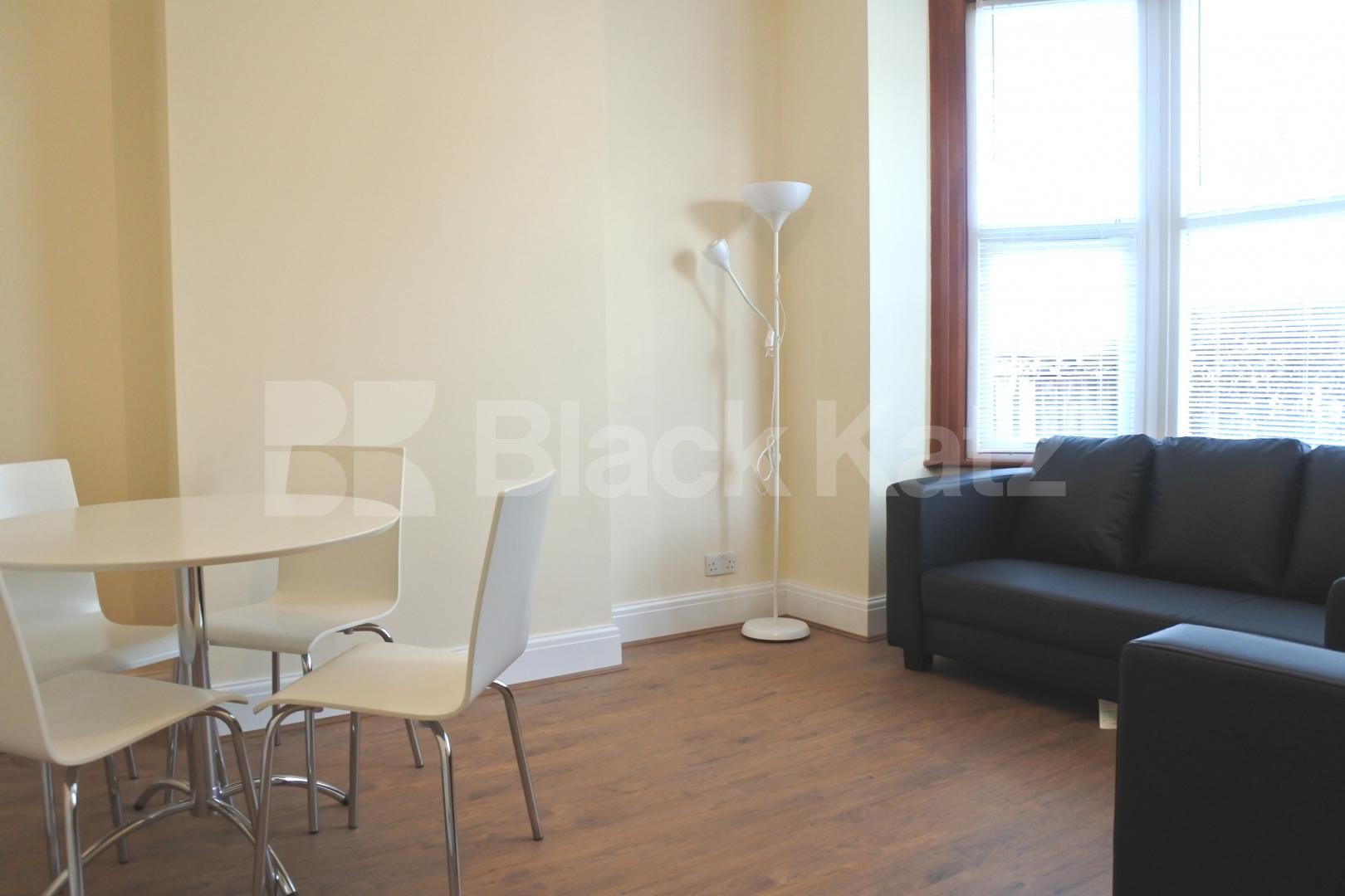 			2 Bedroom, 1 bath, 1 reception Flat			 Lesley road, East Finchley