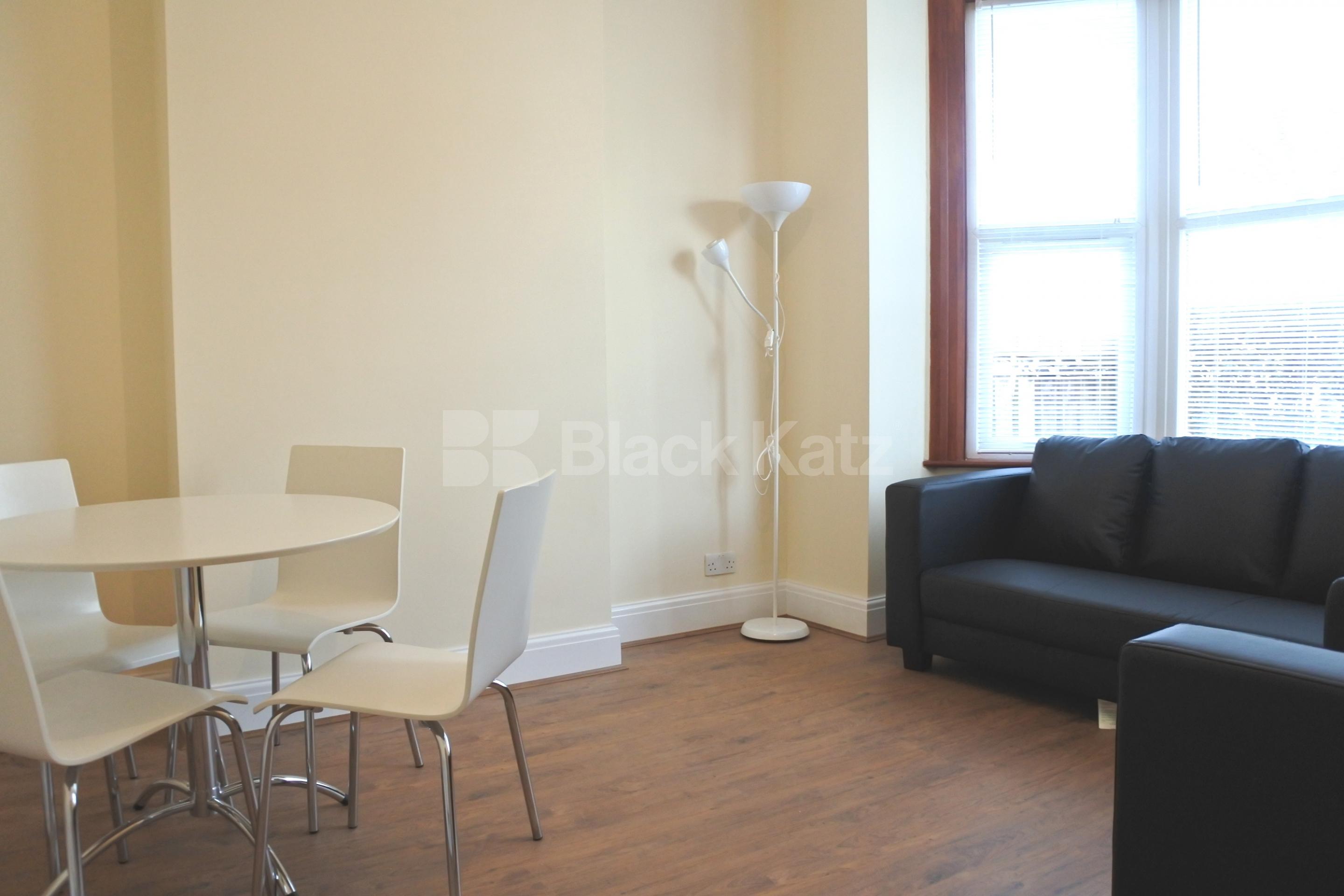 			2 Bedroom, 1 bath, 1 reception Flat			 Lesley road, East Finchley N2
