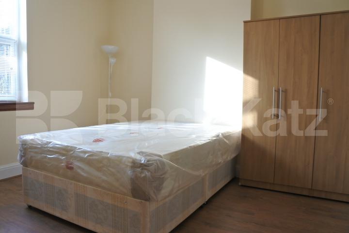 			2 Bedroom, 1 bath, 1 reception Flat			 Lesley road, East Finchley