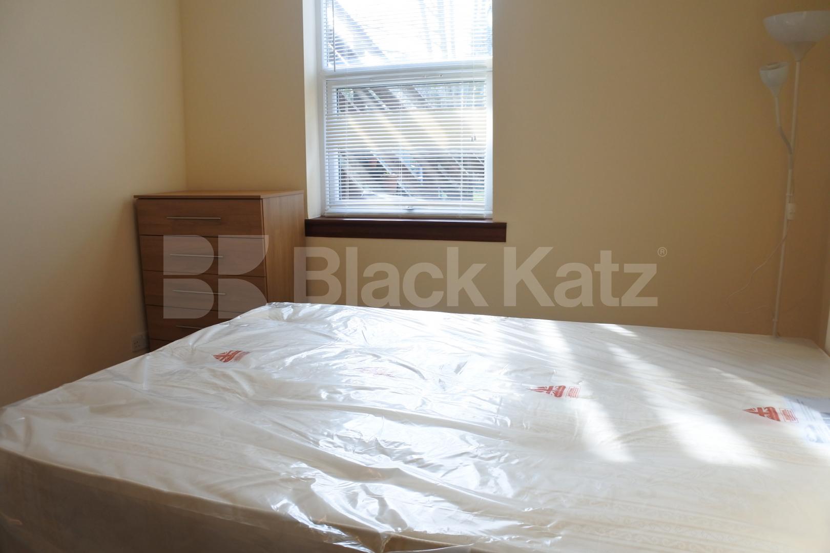 			2 Bedroom, 1 bath, 1 reception Flat			 Lesley road, East Finchley