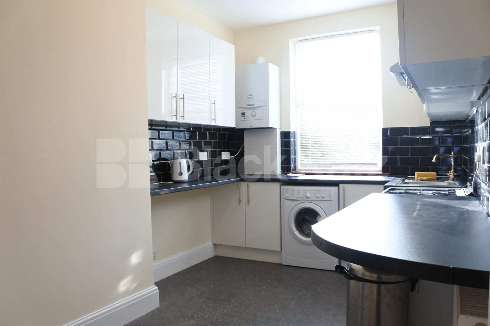 			2 Bedroom, 1 bath, 1 reception Flat			 Lesley road, East Finchley