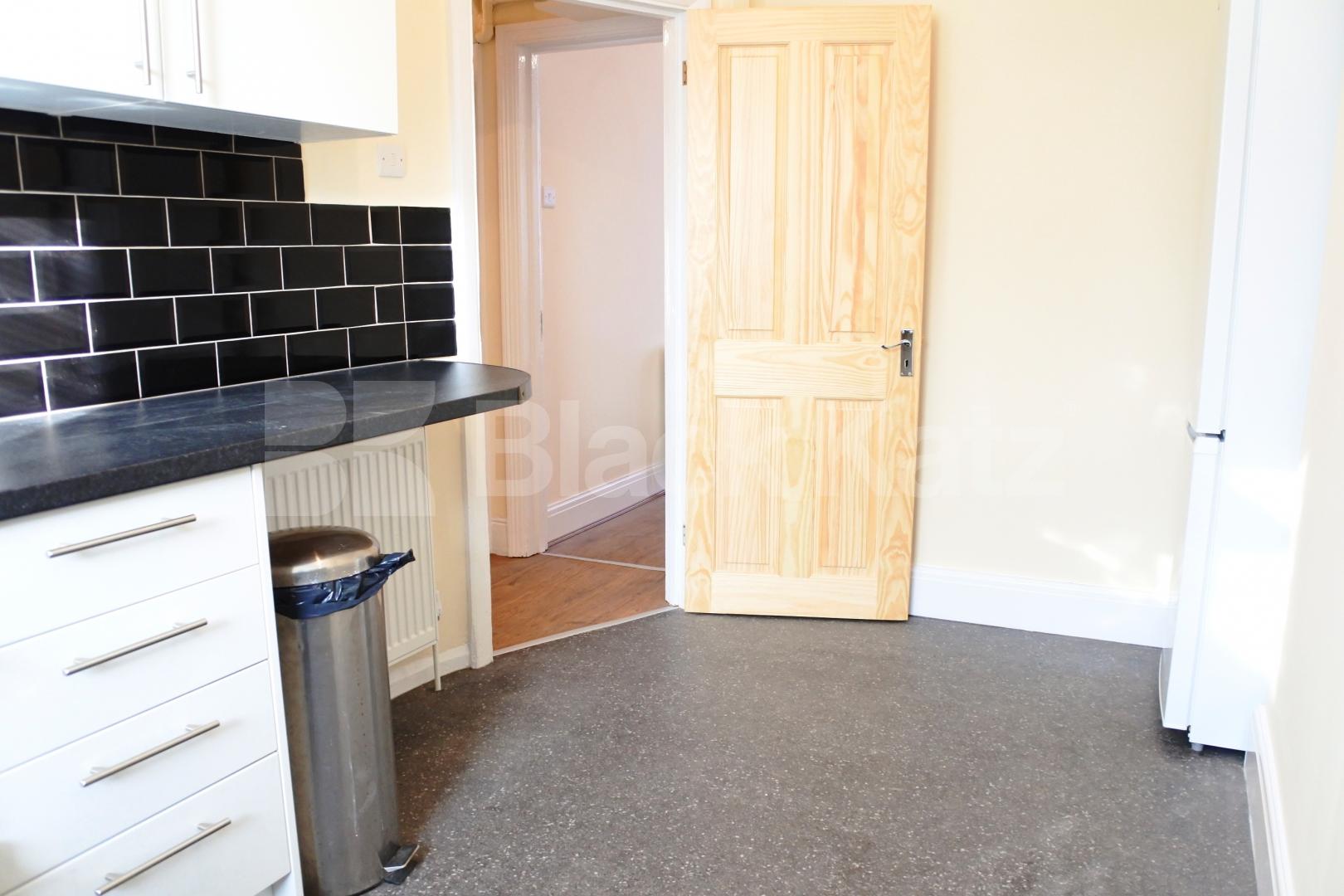 			2 Bedroom, 1 bath, 1 reception Flat			 Lesley road, East Finchley