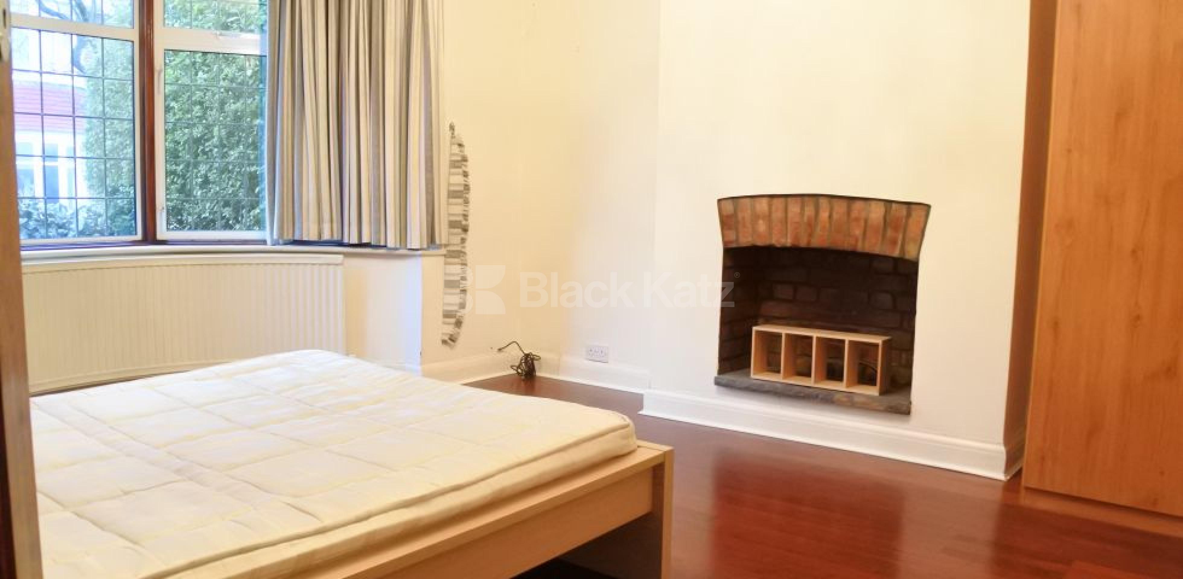 			NEW INSTRUCTION!, 4 Bedroom, 1 bath, 1 reception House			 Chandos Road, East Finchley N2