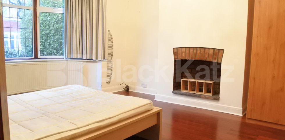 			NEW INSTRUCTION!, 4 Bedroom, 1 bath, 1 reception House			 Chandos Road, East Finchley