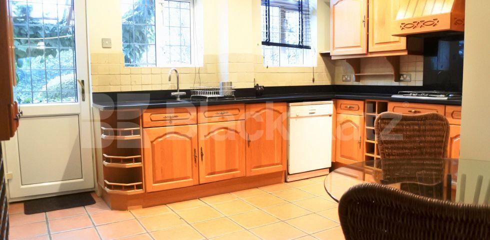 			NEW INSTRUCTION!, 4 Bedroom, 1 bath, 1 reception House			 Chandos Road, East Finchley