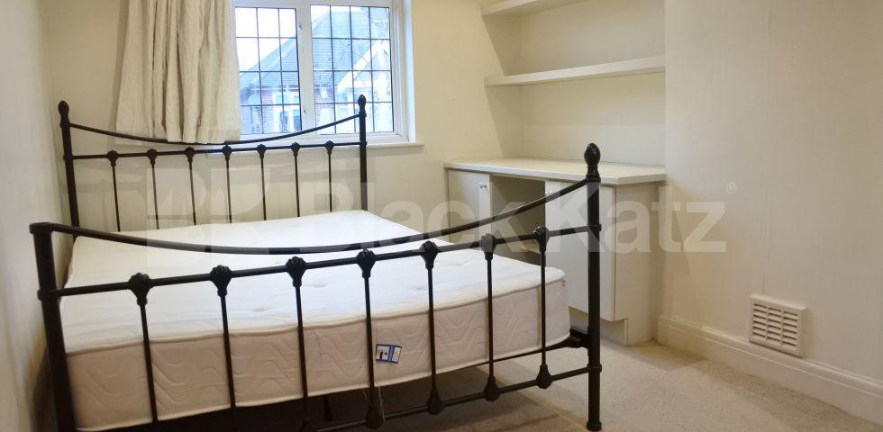 			NEW INSTRUCTION!, 4 Bedroom, 1 bath, 1 reception House			 Chandos Road, East Finchley