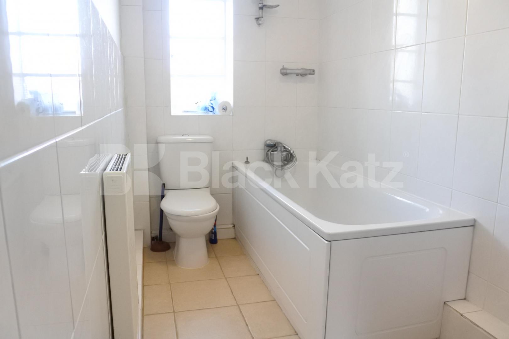 			NEW INSTRUCTION!, 1 Bedroom, 1 bath, 1 reception Flat			 Lordship Lane, WOOD GREEN